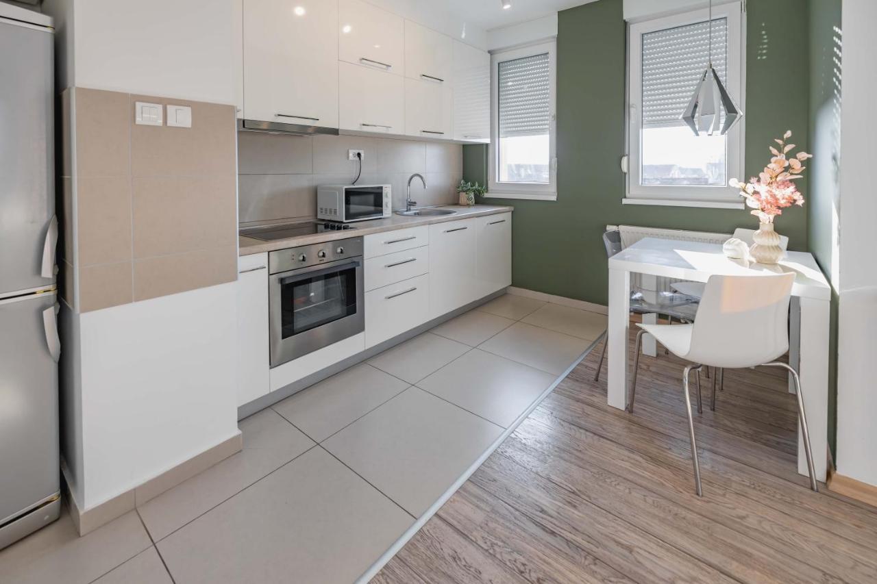 נובי סאד Bella Apartment מראה חיצוני תמונה