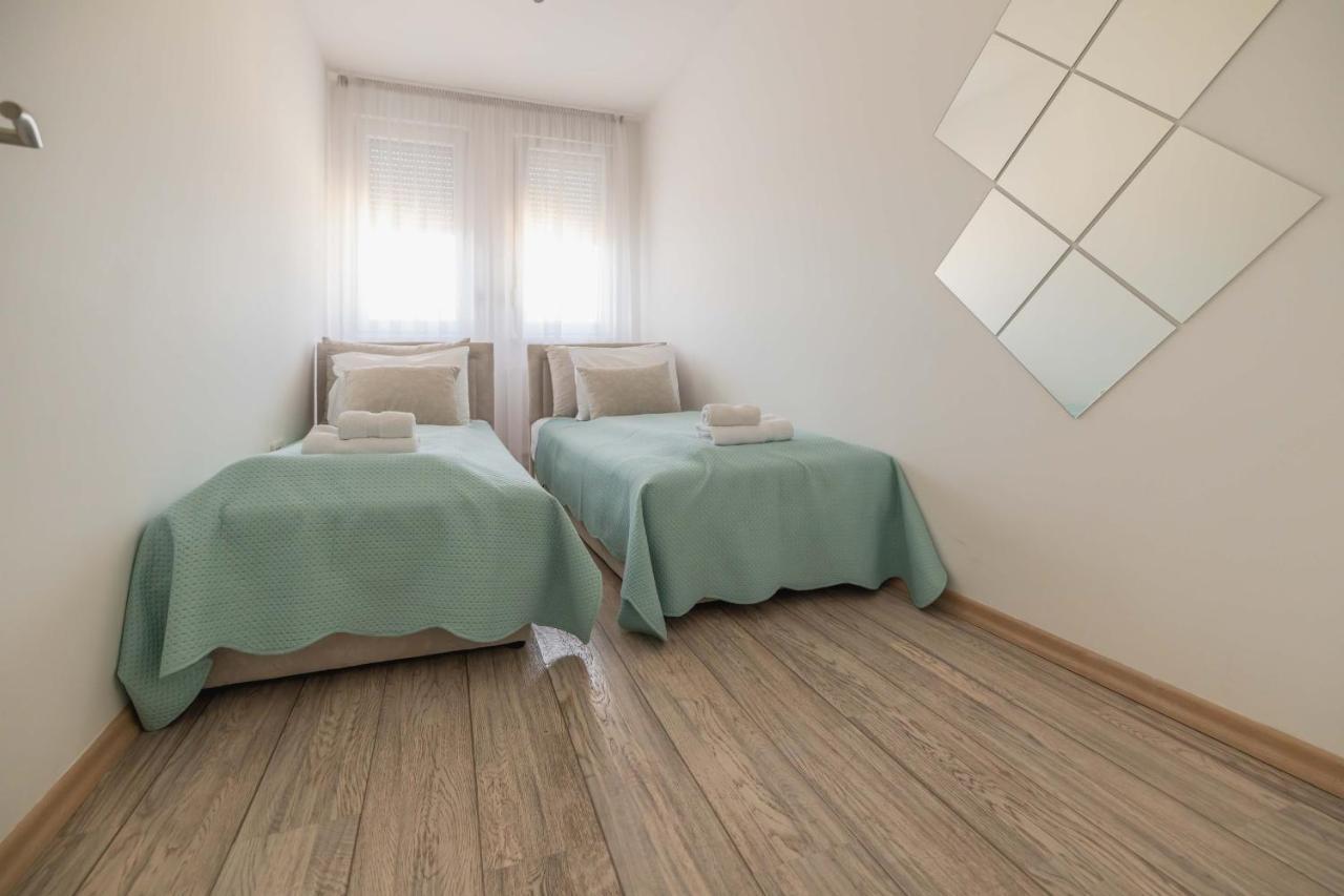 נובי סאד Bella Apartment מראה חיצוני תמונה